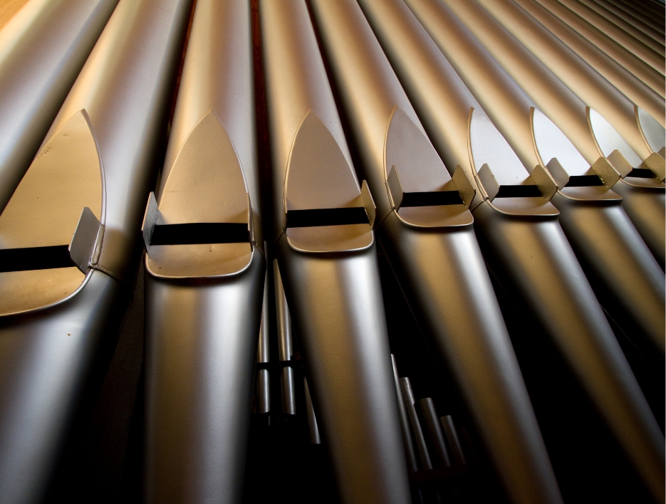 Piszczałki organów z bliska. Piszczałki organów z bliska.